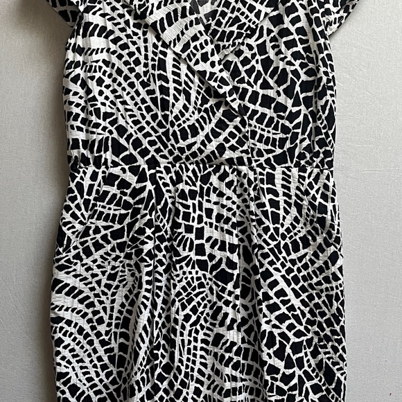 Nueva black white scale print bamboo short sleeve belted dress Sz 16 - Picture 3 of 13